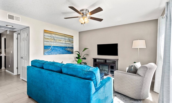 Fernandina Beach House | Totally updated townhome 2 blocks from beach. pool and tennis courts