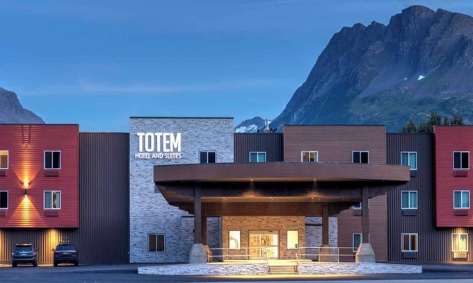 Valdez Hotel | Totem Hotel and Suites