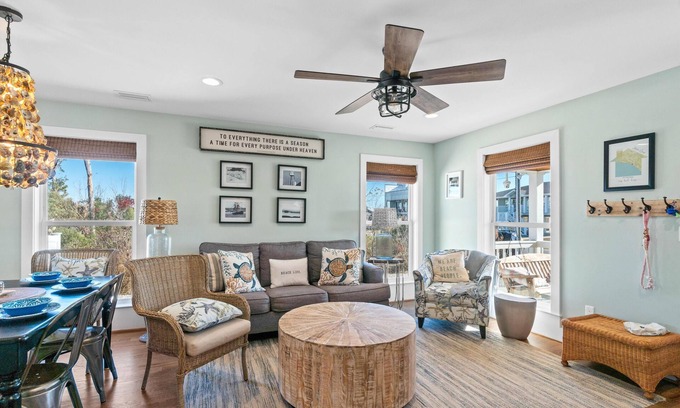 Mexico Beach Business Center House | Toucan Escape | Steps to Beach | Gear & Extras