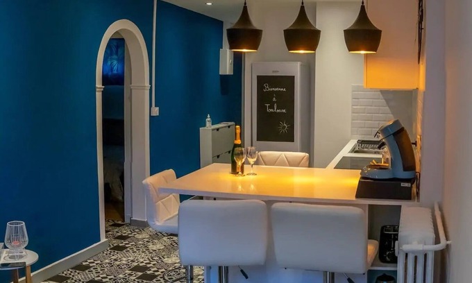 Saint-Cyprien Apartment | Toulouse Hyper Centre - 2 min Metro - 6 people