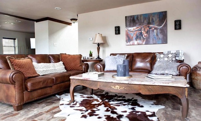 Valley View House | Towering Oaks event and retreat center-both lodges