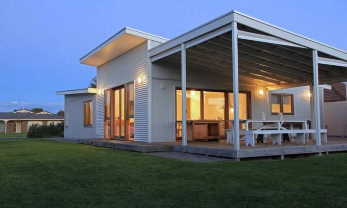 Waterhouse House | Town Centre- walking distance to the main street