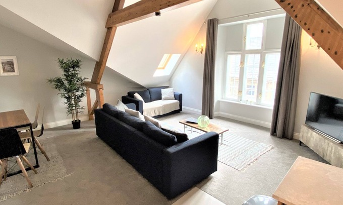 Giggleswick Apartment | Town Hall Lofts Flat 1 Settle