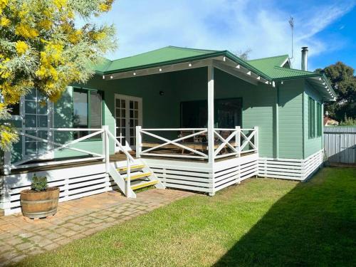 Margaret River House | Town Hideaway - Sleeps 6