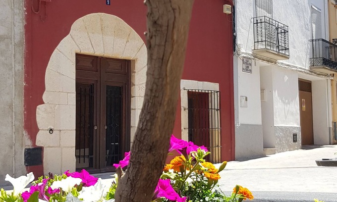 San Jorge House | Town house, between sea and mountains, with spa