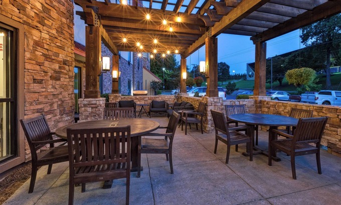 Donelson Hotel | TownePlace Suites by Marriott Nashville Airport