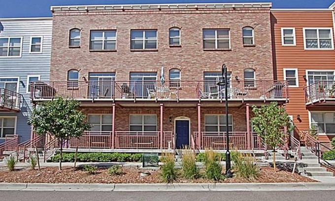 Arvada House | Townhome in Olde Town Arvada! 2 bedrooms and 2 full baths. Corporate Rental.