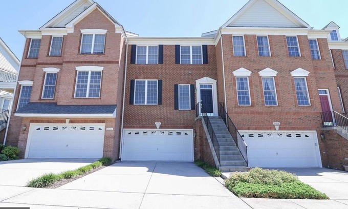 Chantilly House | Townhome in quiet neighborhood