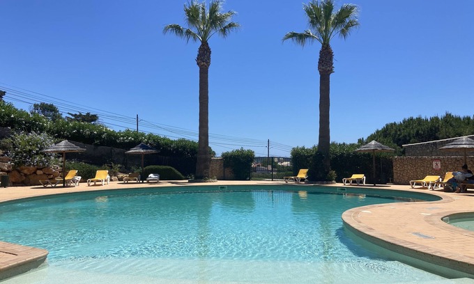 Budens House | Townhouse In A Peaceful, Rural Location with FREE UNLIMITED WIFI