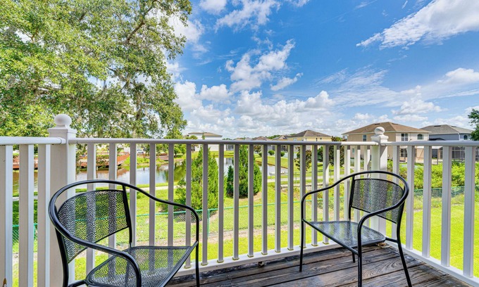 Kissimmee House | Townhouse in Lake Berkley Resort! 5 Mi to Old Town