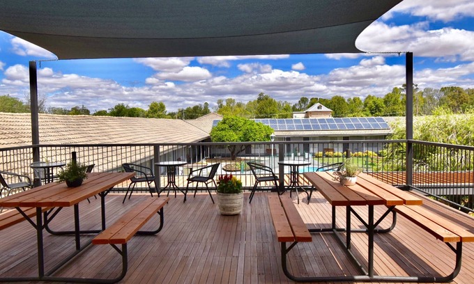 Cowra Hotel | Townhouse Motel