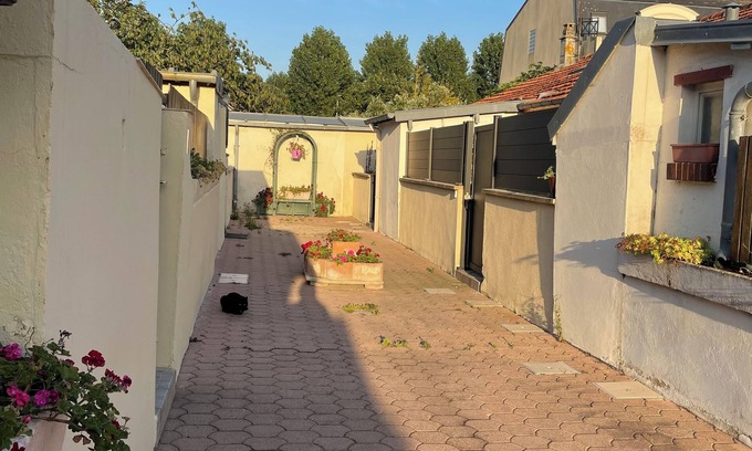 Ouistreham House | Townhouse with terrace in the center of Ouistreham Riva Bella