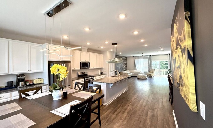 Durham House | TPV-The One-Villa By RDU w/Indoor Heated Pool-Gym