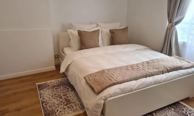 Saint-Louis Apartment | Très beau studio au pied du métro