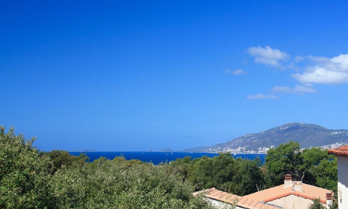 Grosseto-Prugna Apartment | Très bel appartement Porticcio, vue mer sur le golfe d'Ajaccio