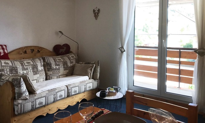 Mont-de-Lans Apartment | TRACK FOOT, 4/5 PERS, BALCONY, STUNNING VIEW