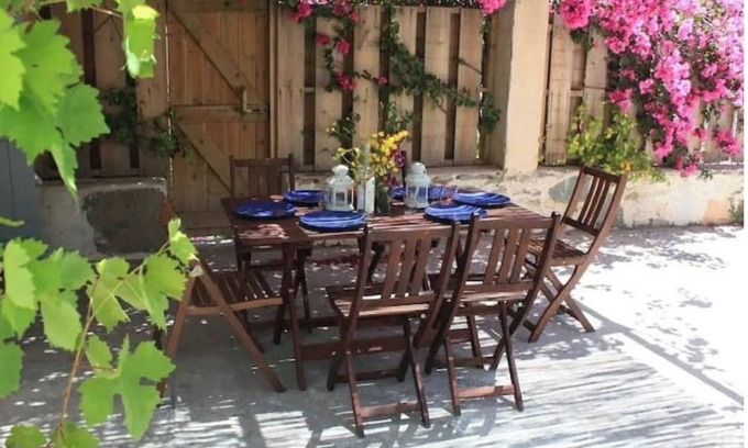 Parikia House | Traditional Cycladic house in the heart of Parikia with garden.