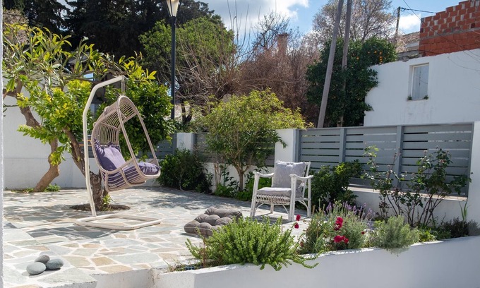 Soroni House | Traditional Dream House