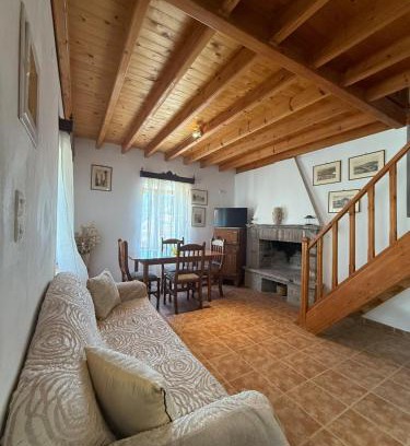 Pamfylla House | Traditional House