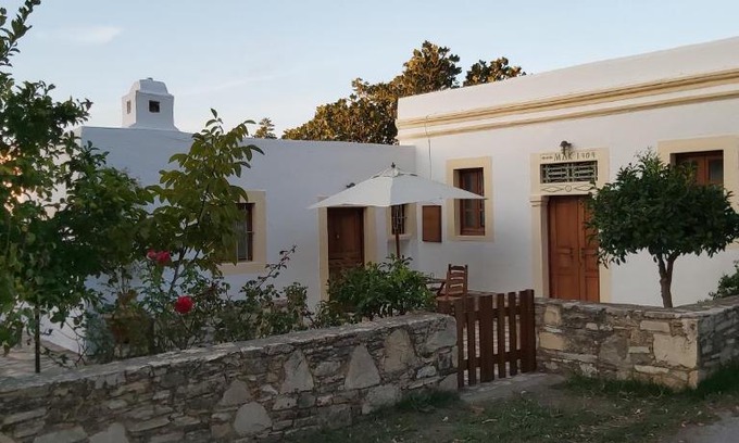 Zia Villa | Traditional house in Asfendiou