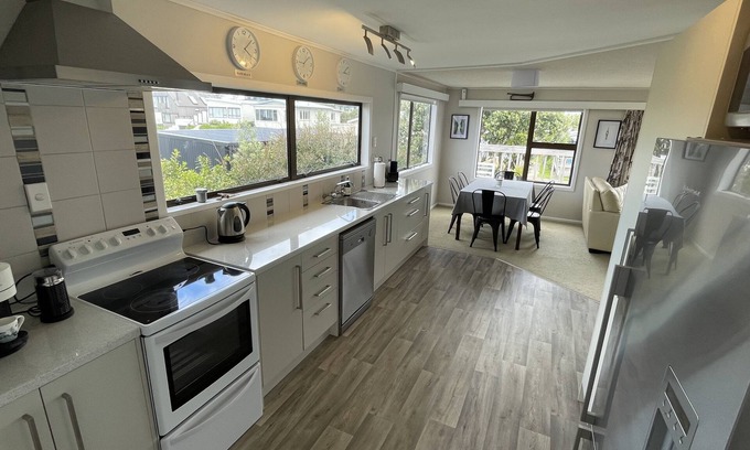Waihi Beach House | Traditional North End Bach, next to the park and close to beach.