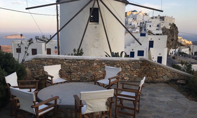 Serifos House | TRADITIONAL WINDMILL HOUSE, CHORA SERIFOS