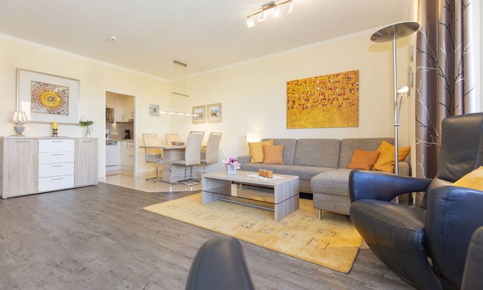 Duhnen Apartment | Trafalgar App. 253-55m² vacation apartment in Döse, close to the beach, swimming pool and sauna