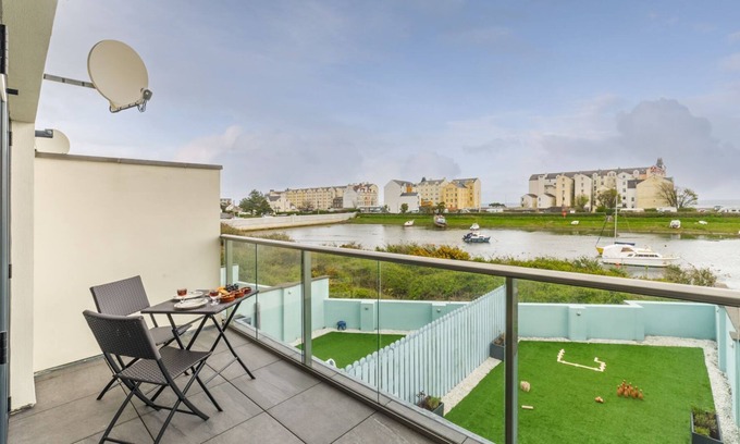 Ramsey House | Traie Twoaie is a modern home located in a quiet cul-de-sac just minutes from Ramsey town centre