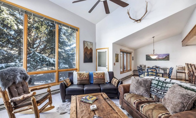 Edwards Condo | Trail Ridge Retreat – Sleeps 8