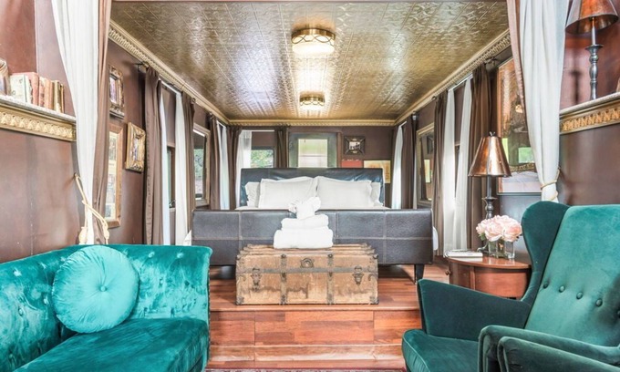 Cornell House | Train in Malibu, close by to the beach!