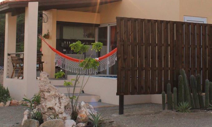 Savaneta Apartment | Trankera by Cunuc'i Cristi, we are completely off-the-grid, ground with nature!