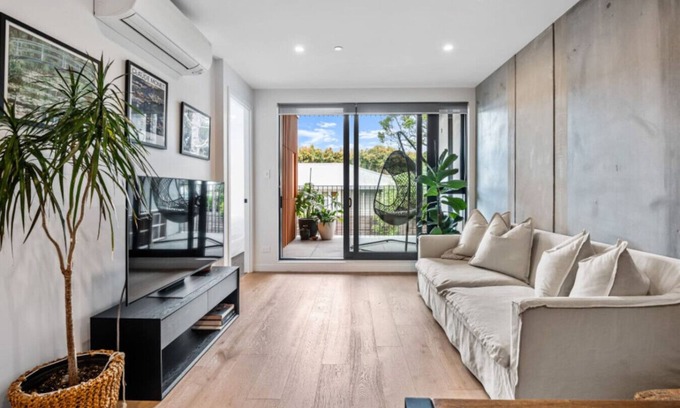 Point Chevalier Apartment | Tranquil 2 Bd Apt with AC, WIFI, & 10min from CBD