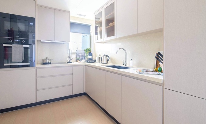 Jabal Ali 2 Apartment | Tranquil 2BR with Spacious Balcony in Dubai Marina