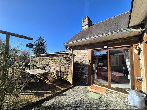 Mael-Carhaix House | Tranquil Cottage, Maël-Carhaix