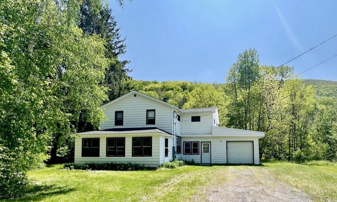 Lanesville Other | Tranquil Creek Retreat - Charming 1920s Farmhouse Close To Hunter Mountain