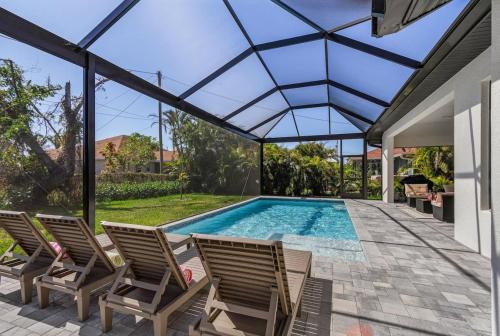 Trafalgar House | Tranquil Escape Modern Pool Home