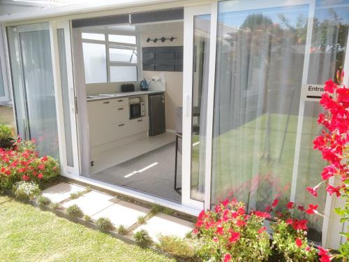 Tauranga Apartment | Tranquil Garden Studio