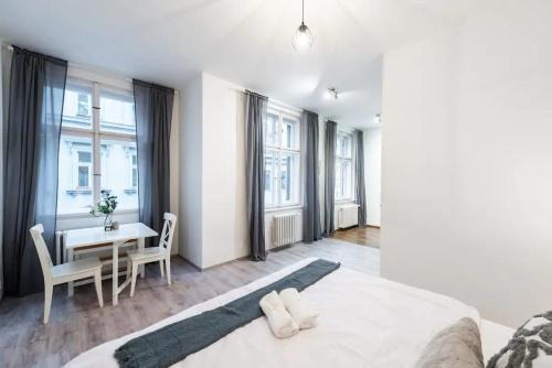 Petrska ctvrt Apartment | Tranquil Prague Studio Gem