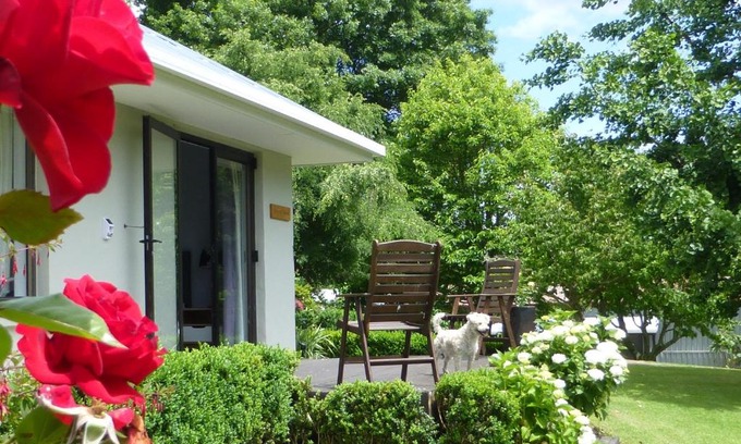 Aongatete House | Tranquil Private Rural Retreat