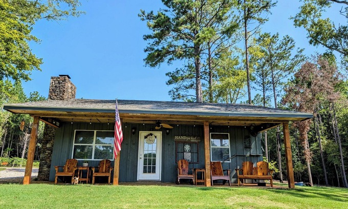 Auburn Cabin | Tranquil secluded cabin in Auburn. Perfect for your GAMEDAY getaway or AU EVENT!