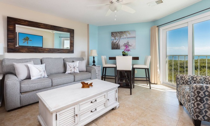 Tavernier Condo | Tranquil Top Floor Condo w/Ocean Views close to Attractions in the Upper Keys