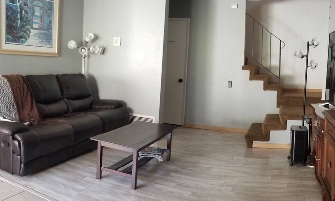 Yorba Linda Condo | Tranquil Yorba Linda 2BR Condo