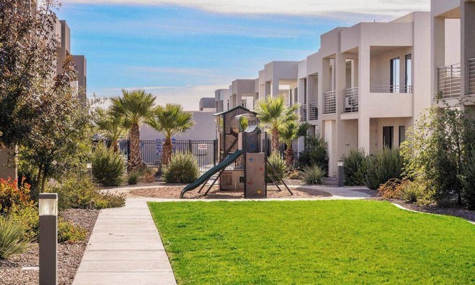 St. George House | Tranquility at The Lofts Near National Parks