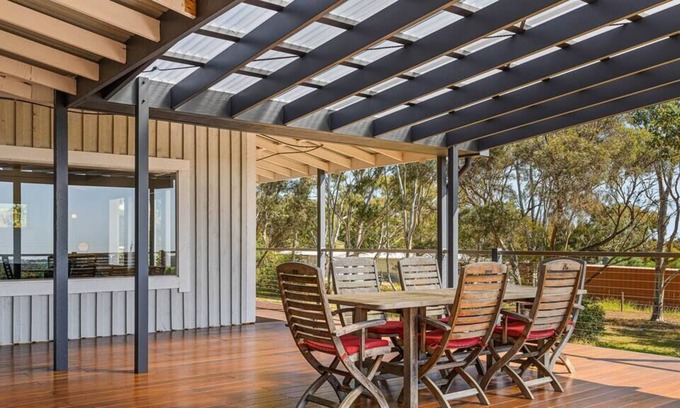 Sellicks Beach House | Tranquility in Sellicks - 4 Bdrm 2.5Bth