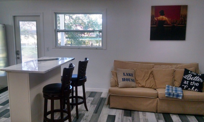Tampa House | Tranquility Private Lakehouse 4 bedroom