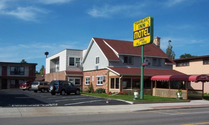 Eagle River Hotel | Travelers Inn Motel