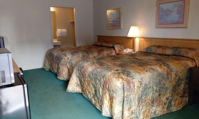New Philadelphia Hotel | Travelodge by Wyndham New Philadelphia