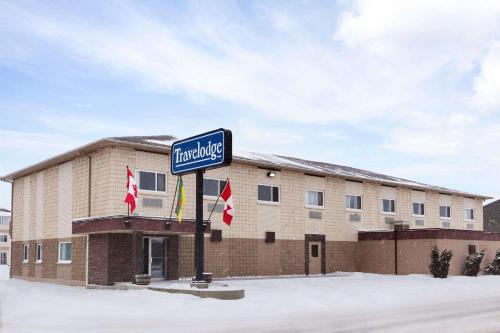Meadow Lake Hotel | Travelodge by Wyndham Meadow Lake
