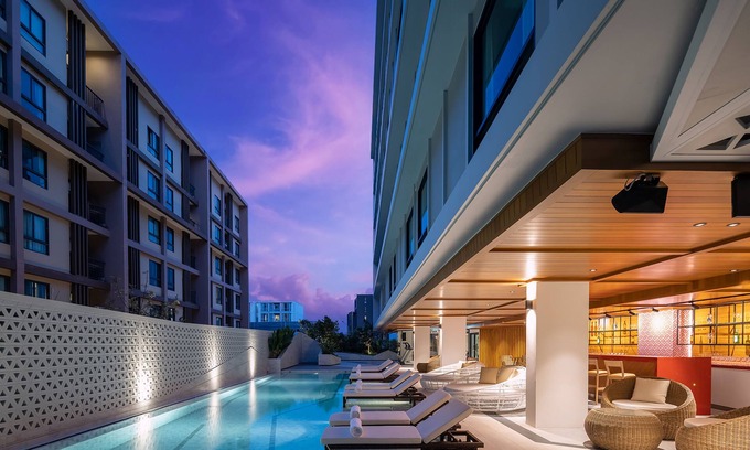 Phuket Hotel | Travelodge Phuket Town