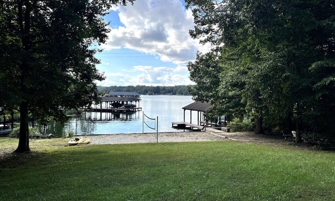Bumpass House | Treasure Cove Lake Anna